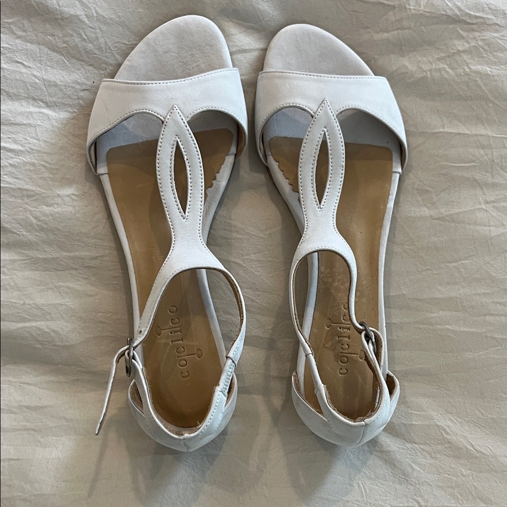 New COCLICO White T-Strap Open-Toe Sandals